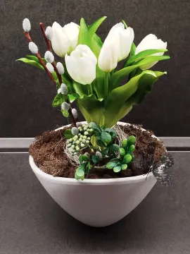 Elegáns kézzel készült tavaszi dekoráció