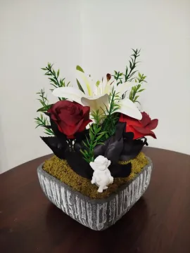 Kézműves temetői dísz, fehér angyalkával